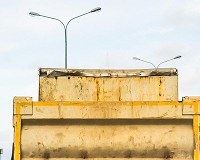 Hazards of Tailgating - Large Vehicles
