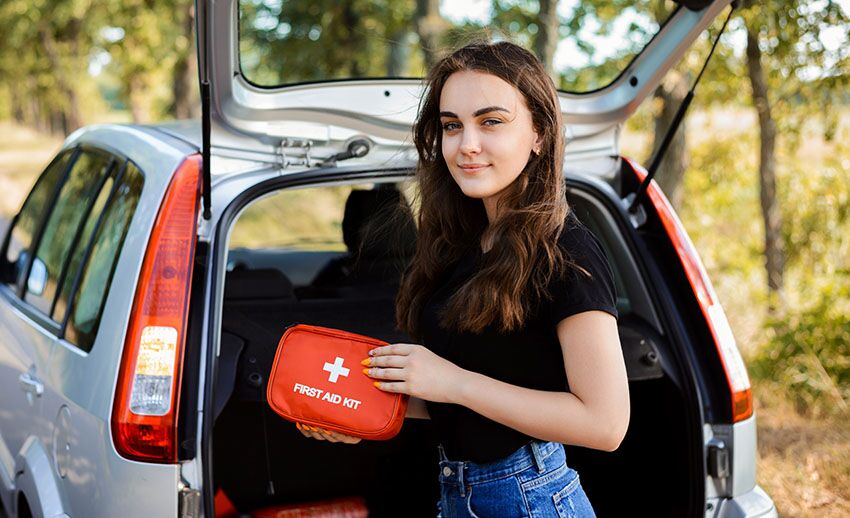 safety kit with vehicle