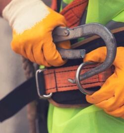 Fall Protection Systems; full harness type safety belt