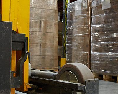 Capacitación en el uso de montacargas: Seguridad de quienes no sean operadores