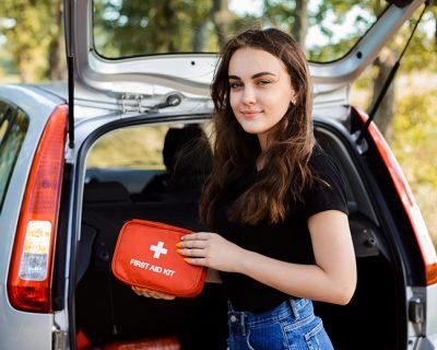 safety kit with vehicle